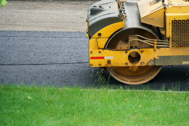 Best Professional Driveway Pavers  in Kingston, RI